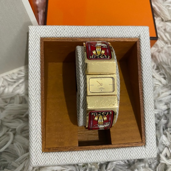 For sale Hermes Watch preloved authentic ❤️ - Picture 3 of 6
